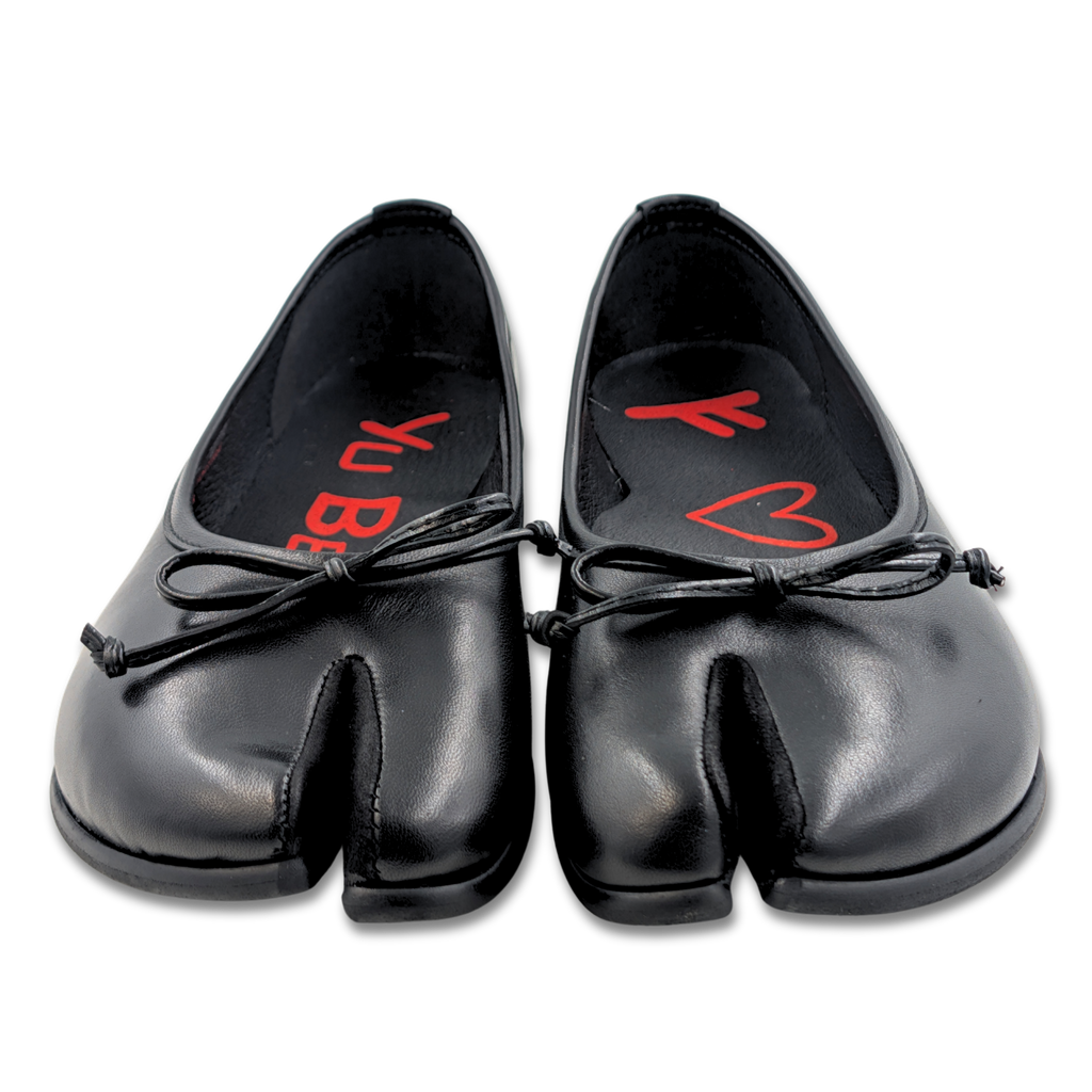YU BE Black Leather Pump