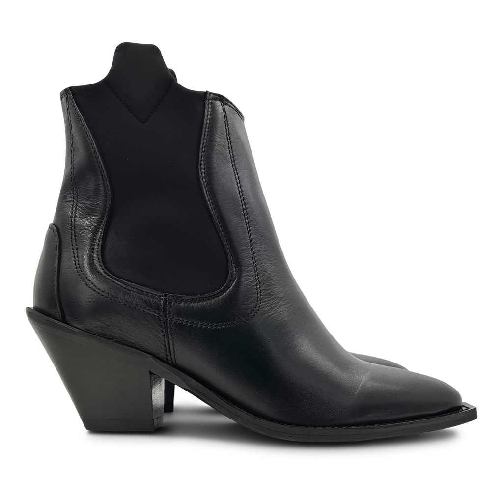 Chelsea Cowboy Boot in Black